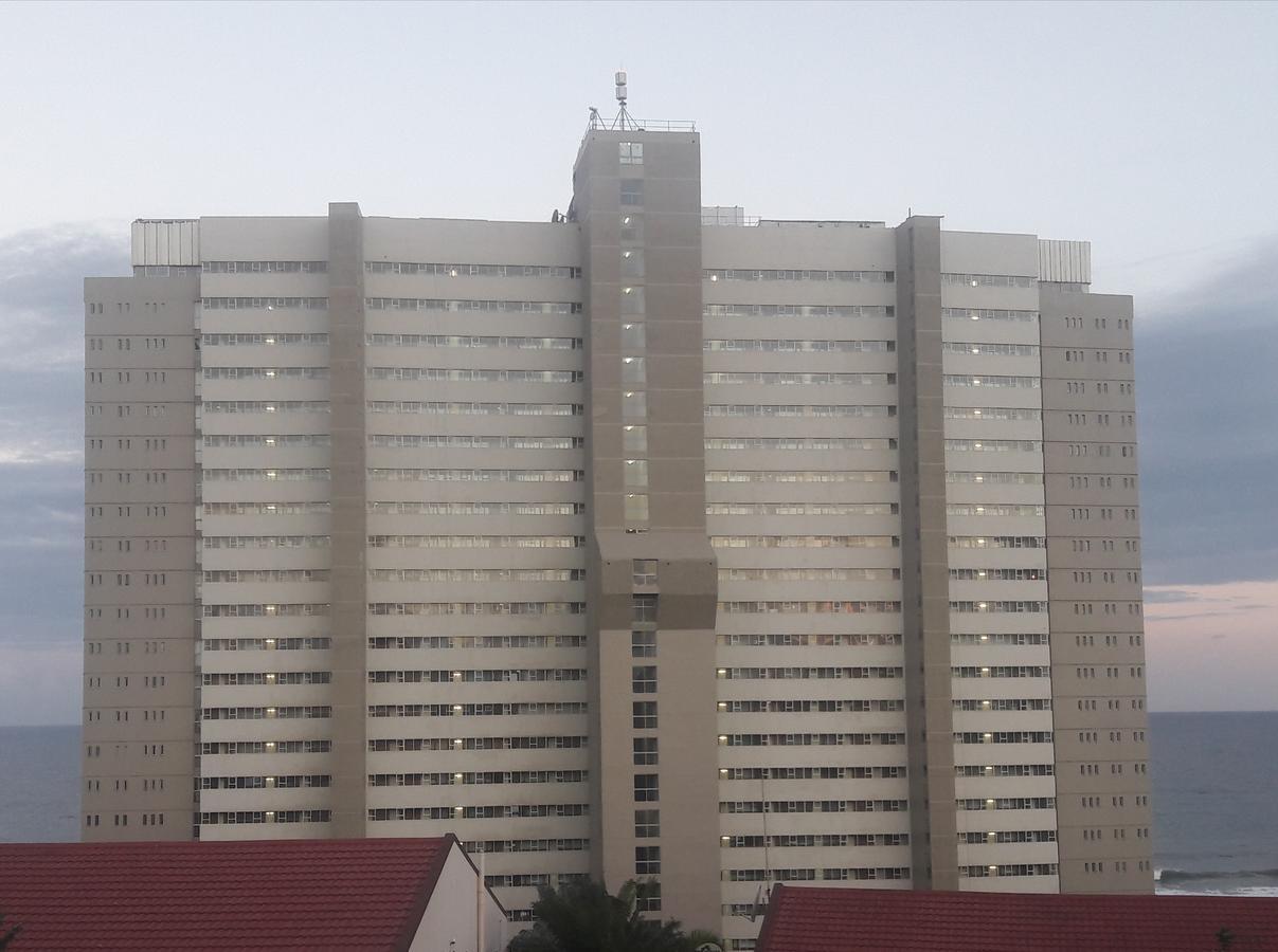 Sea Wave Holidays - Stella Maris Amanzimtoti Bagian luar foto