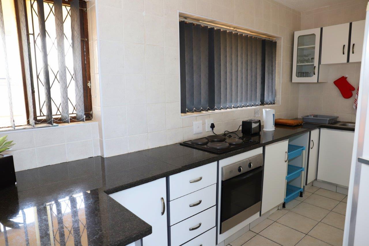 Sea Wave Holidays - Stella Maris Amanzimtoti Bagian luar foto