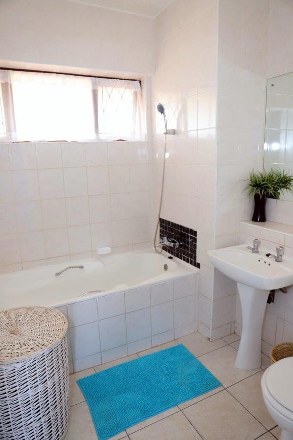 Sea Wave Holidays - Stella Maris Amanzimtoti Bagian luar foto