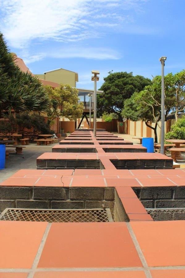 Sea Wave Holidays - Stella Maris Amanzimtoti Bagian luar foto